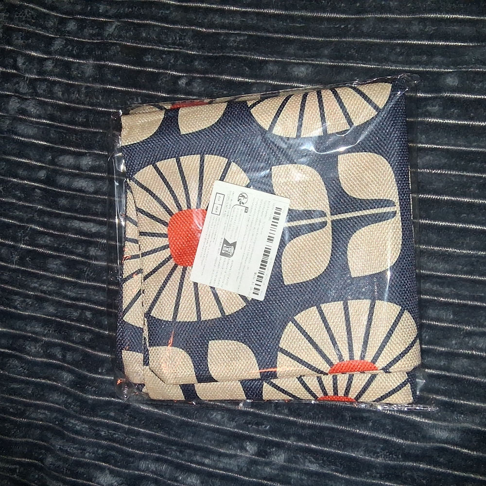 🐎NEW! Modern Folk Floral Pillow Covers Set 18x18 - Picture 4 of 4